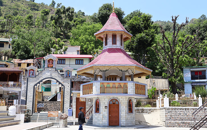 Char Mahasu Temple 