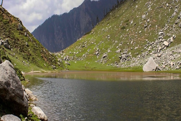 Chandranahana Lake Trek by Trek Pole