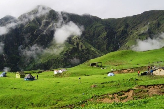 Dayara Bugyal Trek by Alpiene Thrills