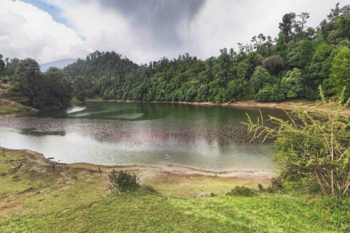 Deoriatal Lake Image
